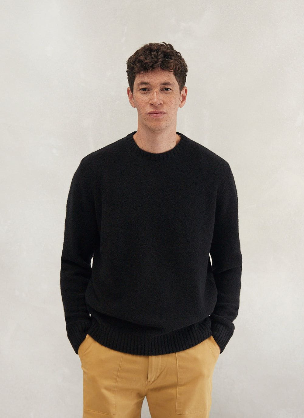 Mens black wool on sale crew neck sweaters